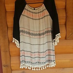 Nwot sheer Aztec design tunic